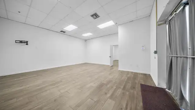 6930 Martin Dr | 6,517 SF 2-Unit Commercial | Owner Financing thumbnail 4