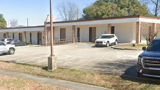 2121 Fairfield Ave thumbnail 2