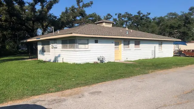 Wheel Estates Mobile Home/RV Park thumbnail 5