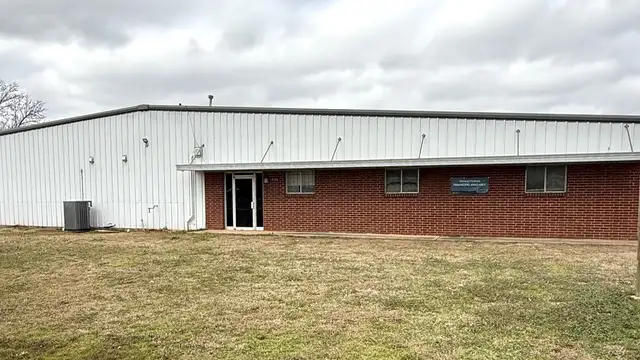 2911 Douglas Drive thumbnail 4