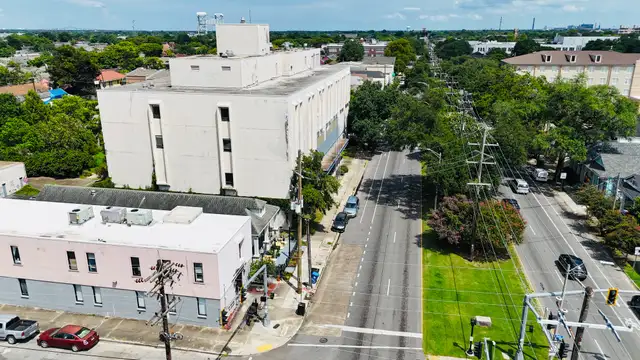 MOTIVATED SELLER- Office space on St Claude thumbnail 5