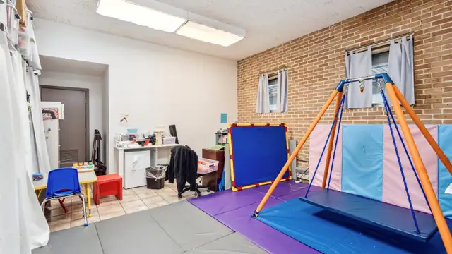 Lease Space - 7252 Lakeshore Dr thumbnail 3