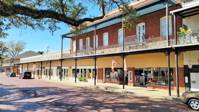 520 Front Street thumbnail 2