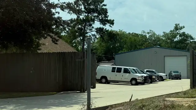 111 Pear St. thumbnail 2