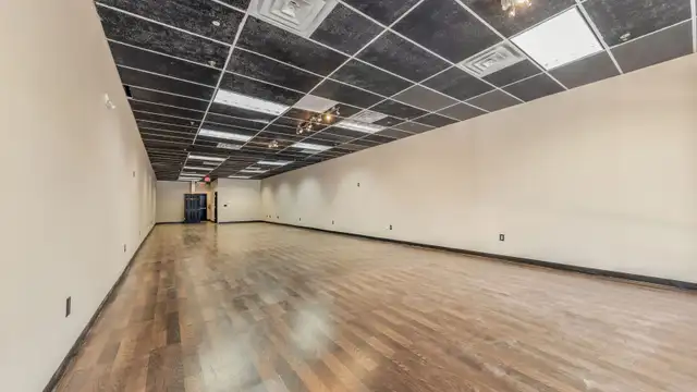 Suite A-4 - Commercials Suites For Lease - 2668 Johnston St thumbnail 3