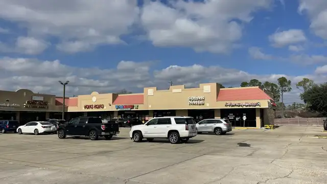 FOR LEASE | PRIME RETAIL OPPORTUNITY thumbnail 4