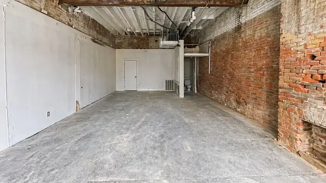 FQ Retail Space For Lease +/- 660 sf | Offering 3 Months Rent Free thumbnail 3