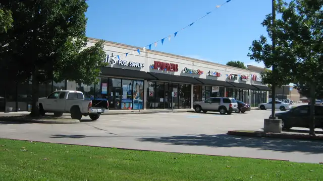 FORMER QSR FOR LEASE thumbnail 5
