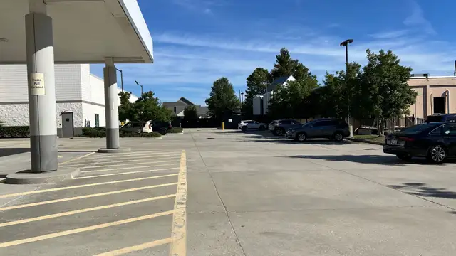 1425 Airline Dr thumbnail 5