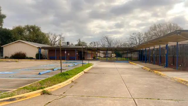 Fmr. Stoner Hill Elementary thumbnail 2
