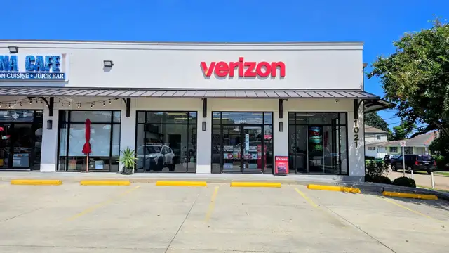 1021 Veterans Memorial Blvd thumbnail 2