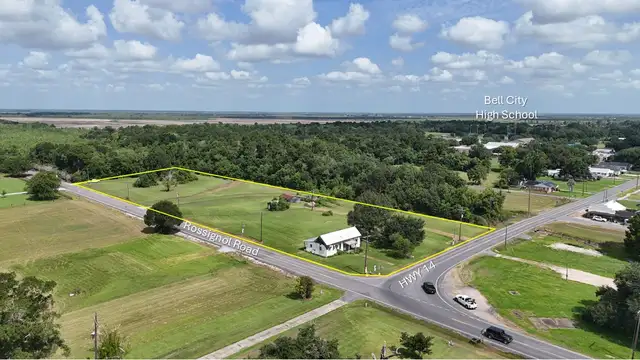 LA-14 & Rossignol Rd thumbnail 2