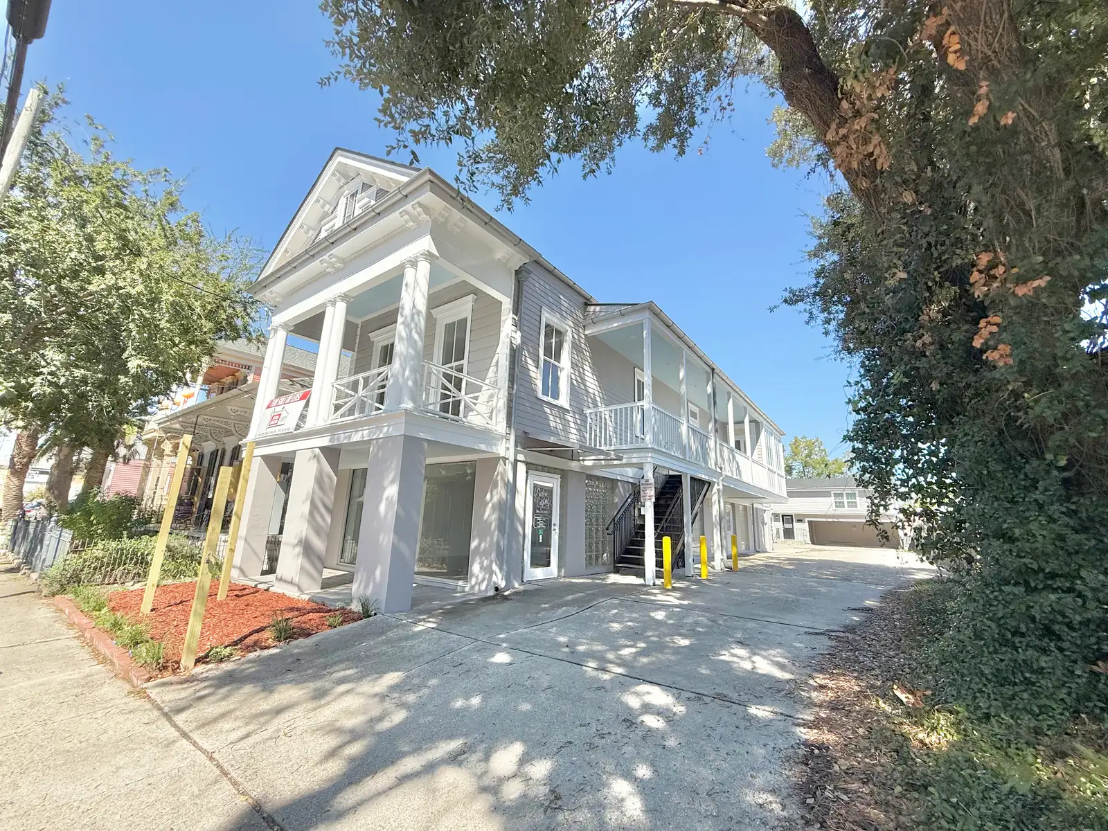 5933-35 Magazine St