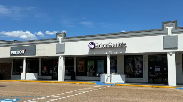 Retail Available thumbnail 4