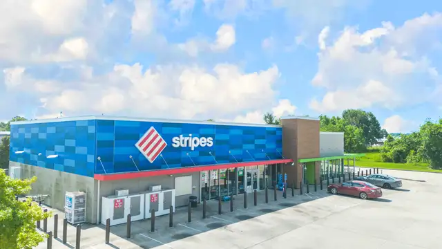 2,000 SF QSR in Operating Stripes / Sunoco Gas Station thumbnail 5