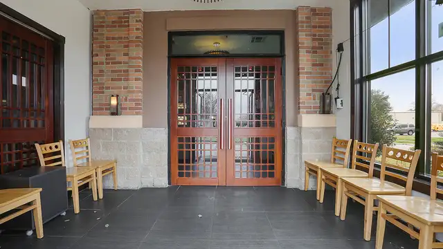 Freestanding Sushi/Hibachi Restaurant thumbnail 5