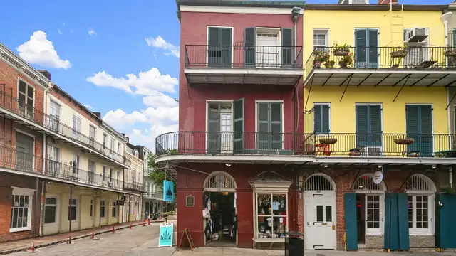 838 Chartres St thumbnail 3