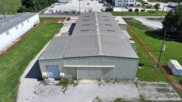 Industrial w/ Yard in Scott, LA thumbnail 5