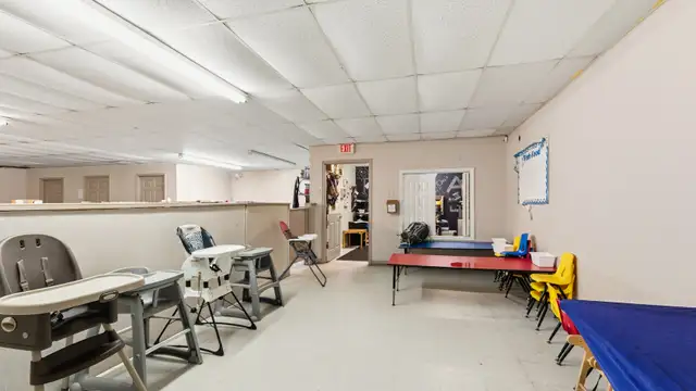 1101 Louisiana Ave thumbnail 4