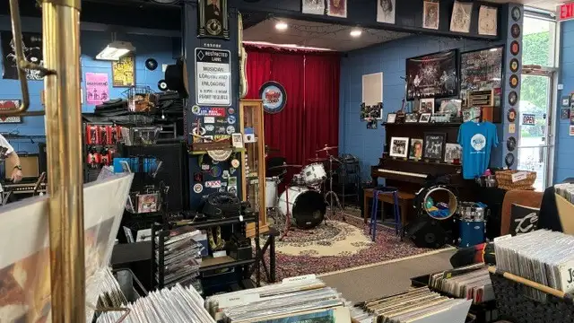 109 N Washington St thumbnail 5