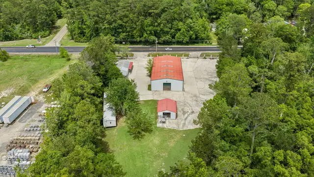 Industrial Flex Property with Showroom/Warehouse Space on US-190 thumbnail 4