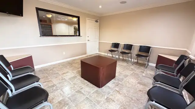 7142 Florida Blvd UPPER thumbnail 2