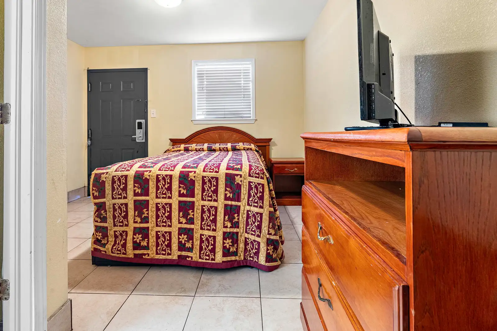 13468 US-90 image 22