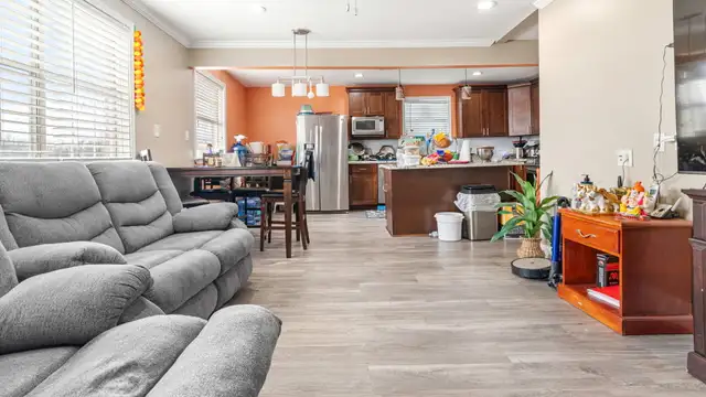 View image 8