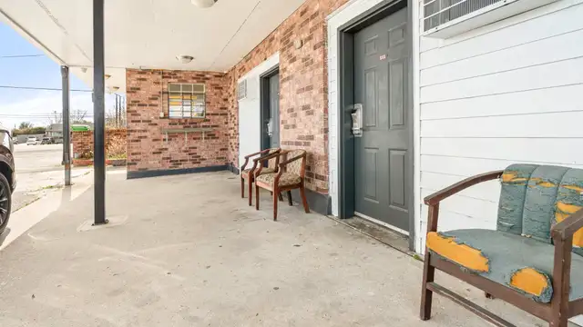 View image 17