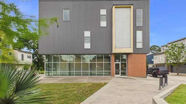 209 Highland Oaks Ln thumbnail 2