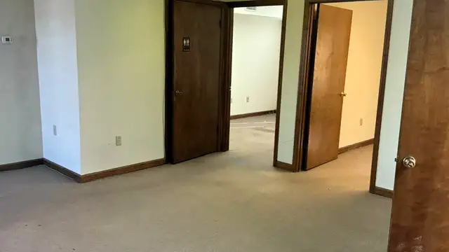 Office Space For Lease thumbnail 4