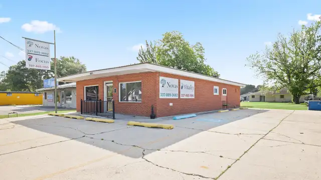 605 S Lewis St thumbnail 2