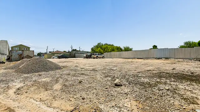 4520 Downman Rd thumbnail 5
