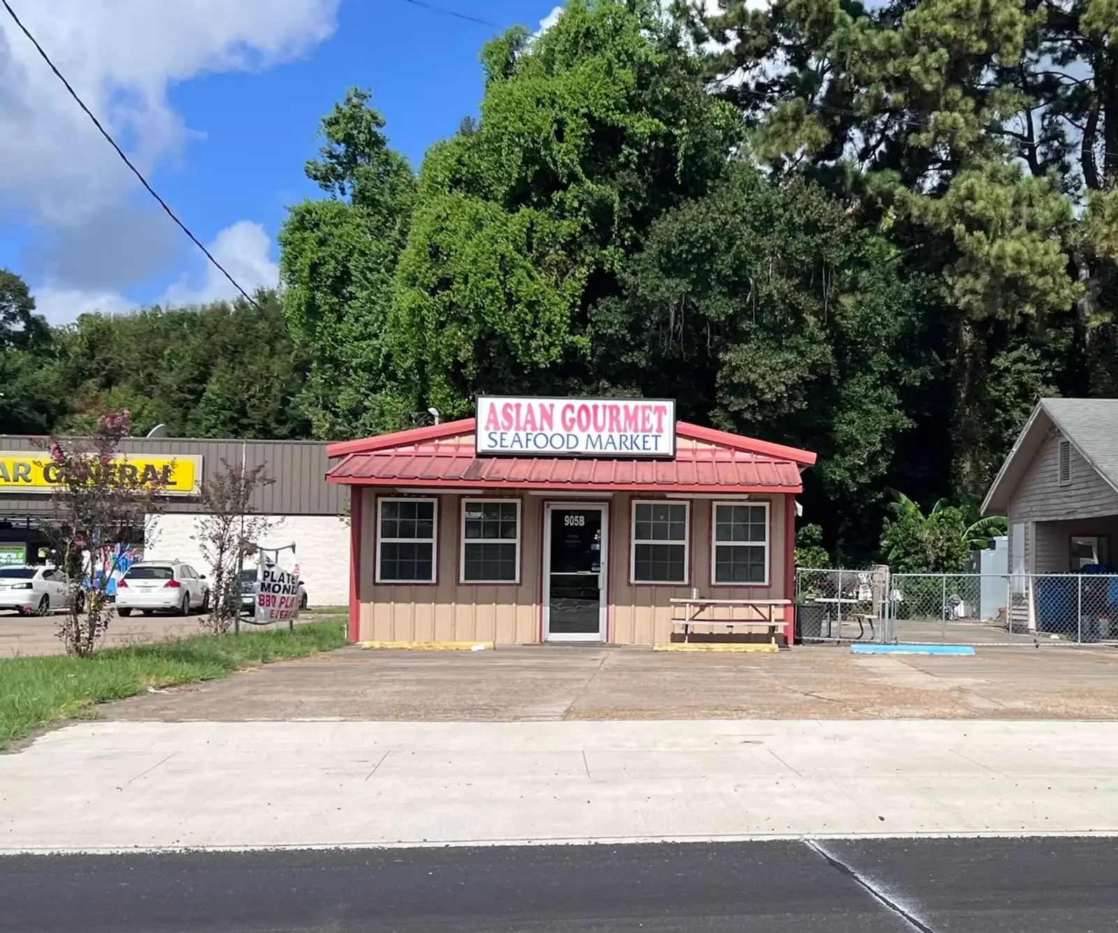 905 N University Ave #B