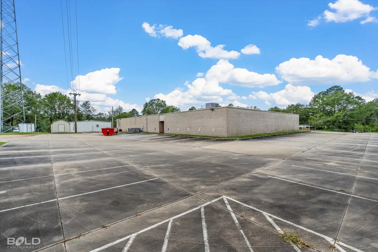 523 Oxford Rd image 9