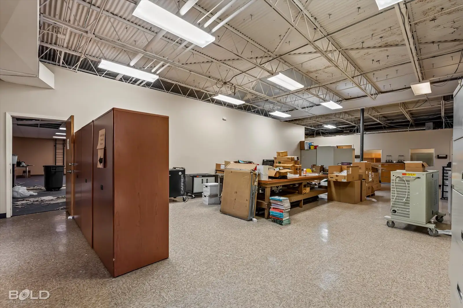 523 Oxford Rd image 34
