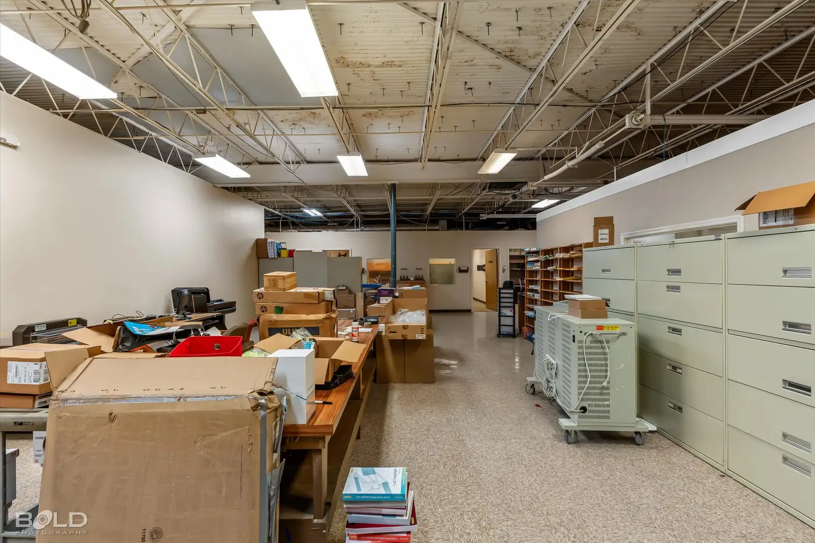 523 Oxford Rd image 35