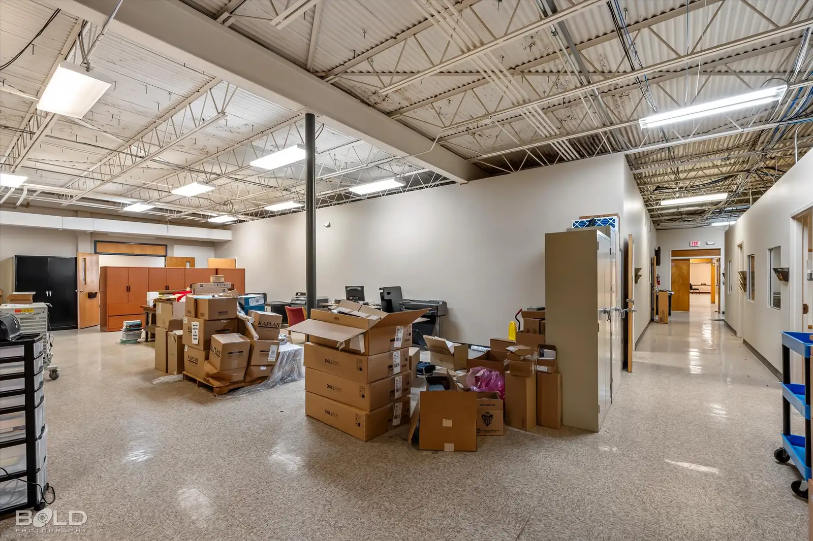 523 Oxford Rd image 41