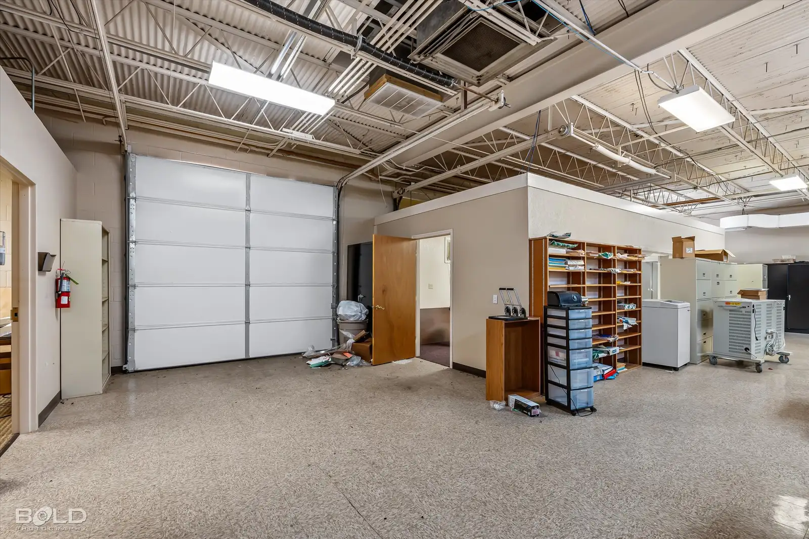 523 Oxford Rd image 42