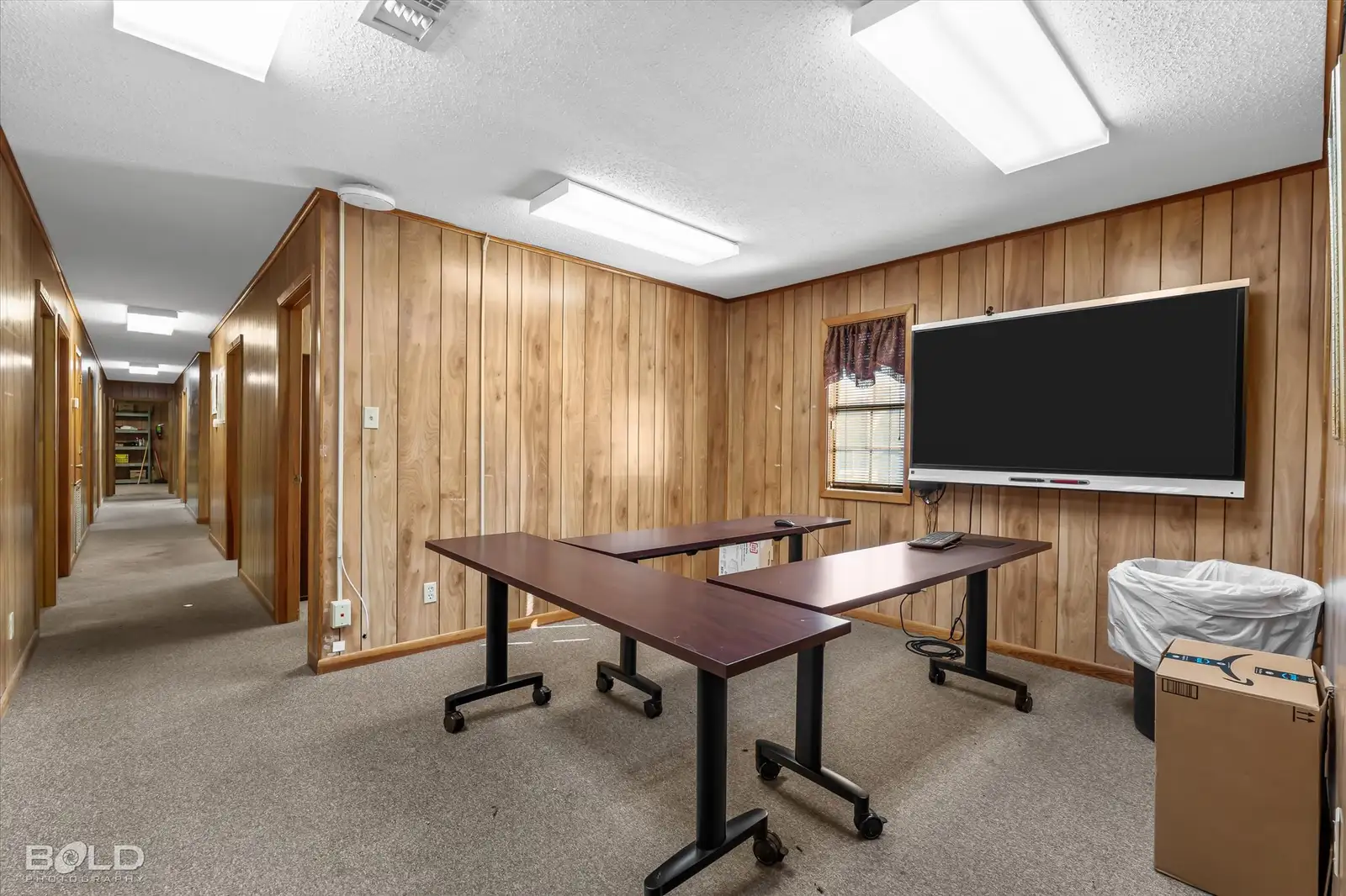 523 Oxford Rd image 72