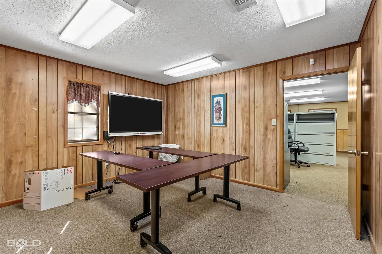523 Oxford Rd image 73