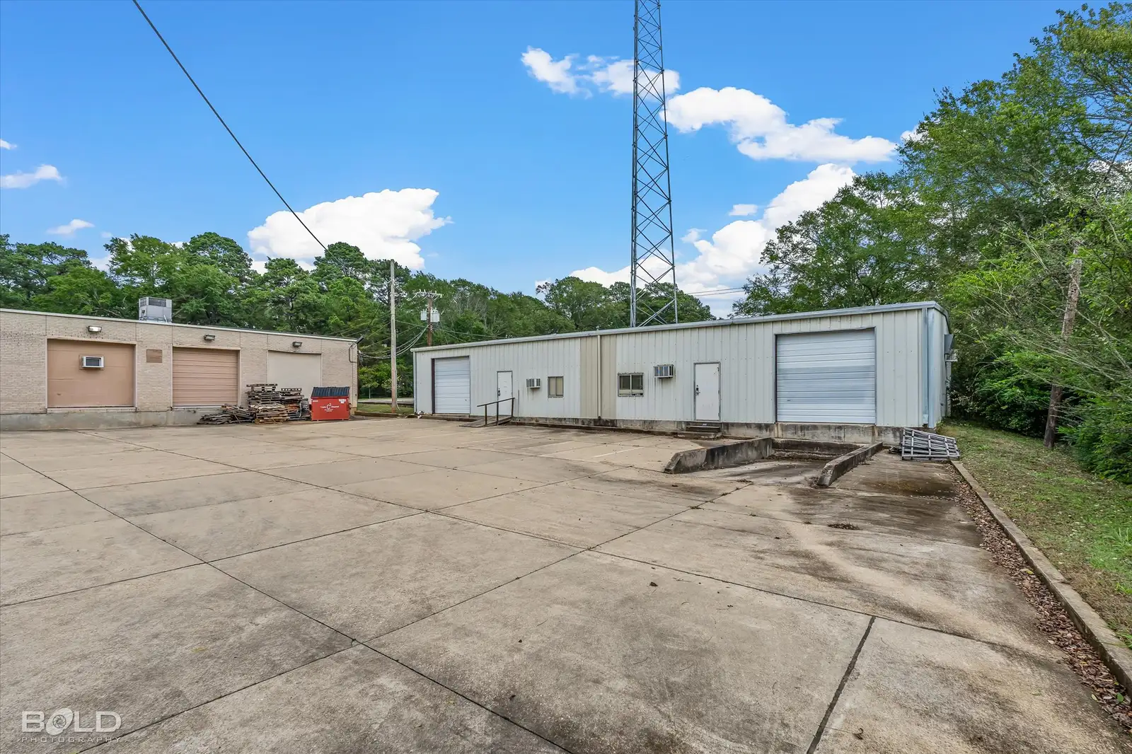 523 Oxford Rd image 89