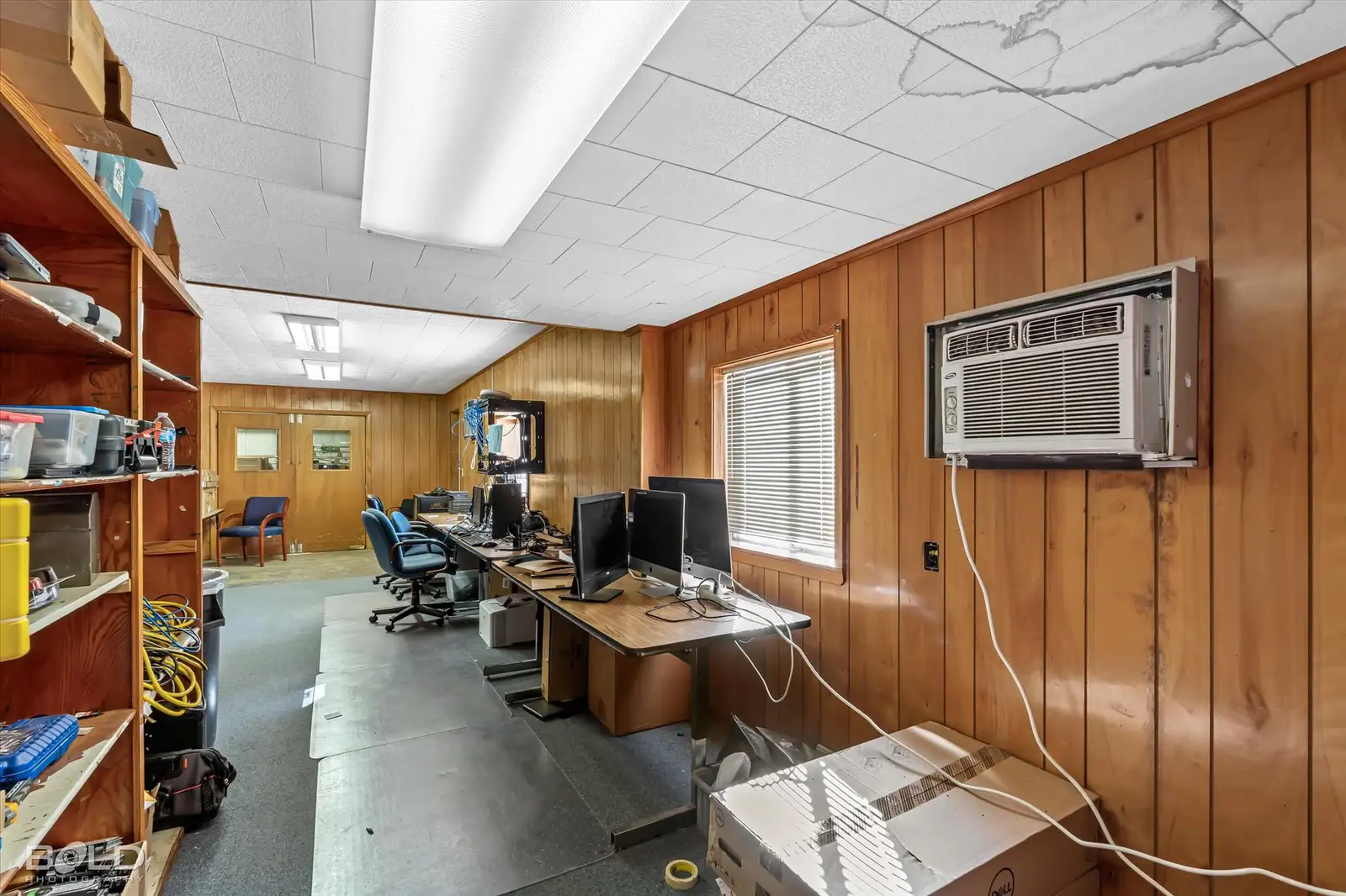 523 Oxford Rd image 96