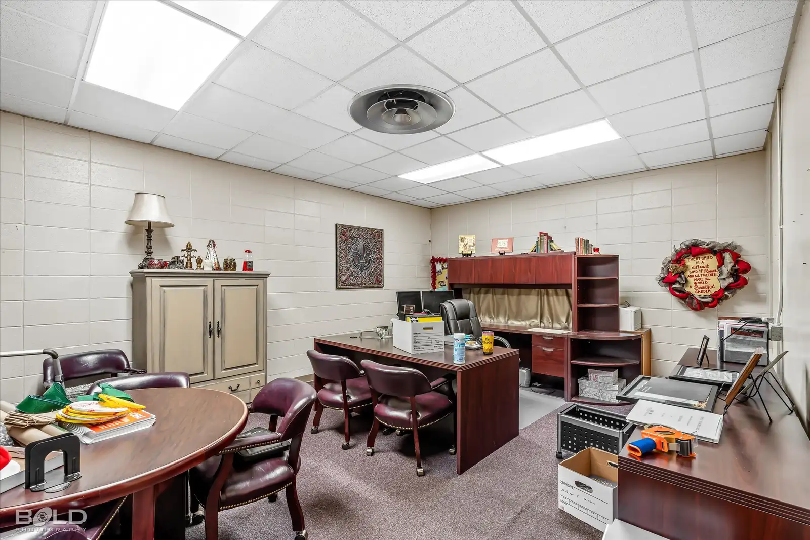 523 Oxford Rd image 22