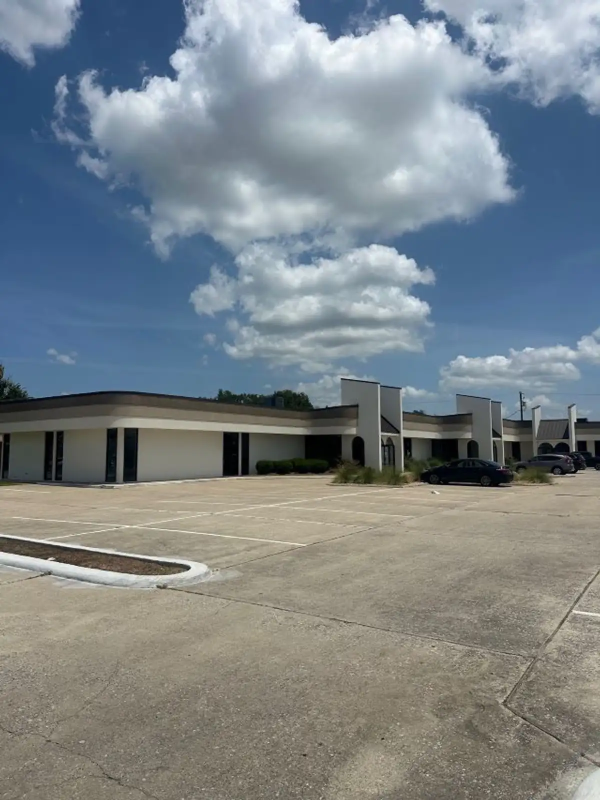 3113 Ryan St, Lake Charles, LA 70601