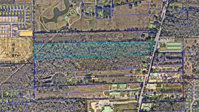 13413 Plank Rd thumbnail 2