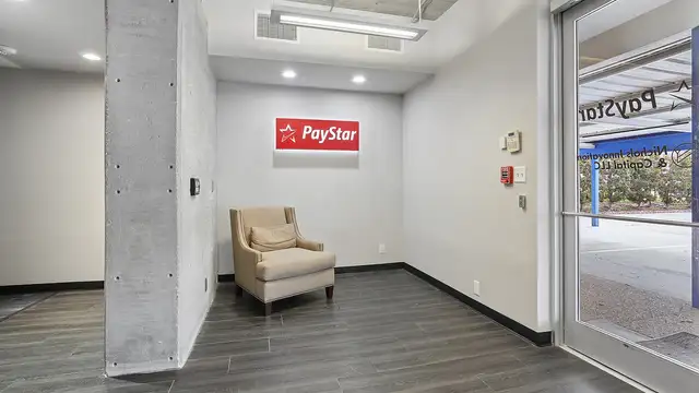 5131 Payne Dr thumbnail 4