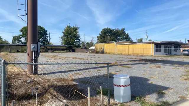 3498 Barksdale Blvd thumbnail 4