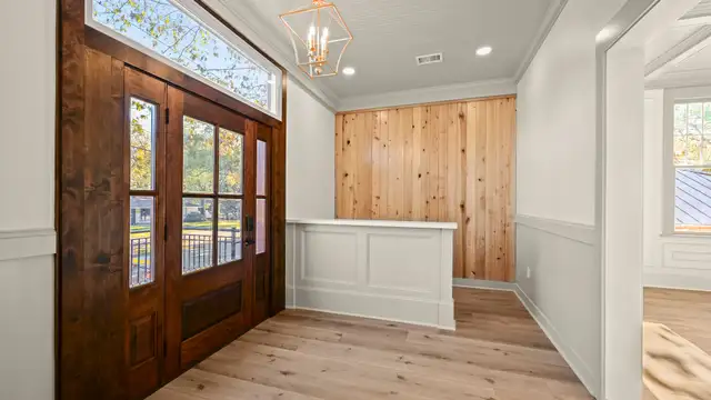 3362 Brentwood Dr thumbnail 2