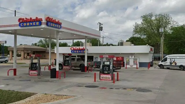 Chisholm Gas & C-store thumbnail 2